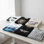 Farklı desenlerde baskılı sweatshirt ve tişörtler.